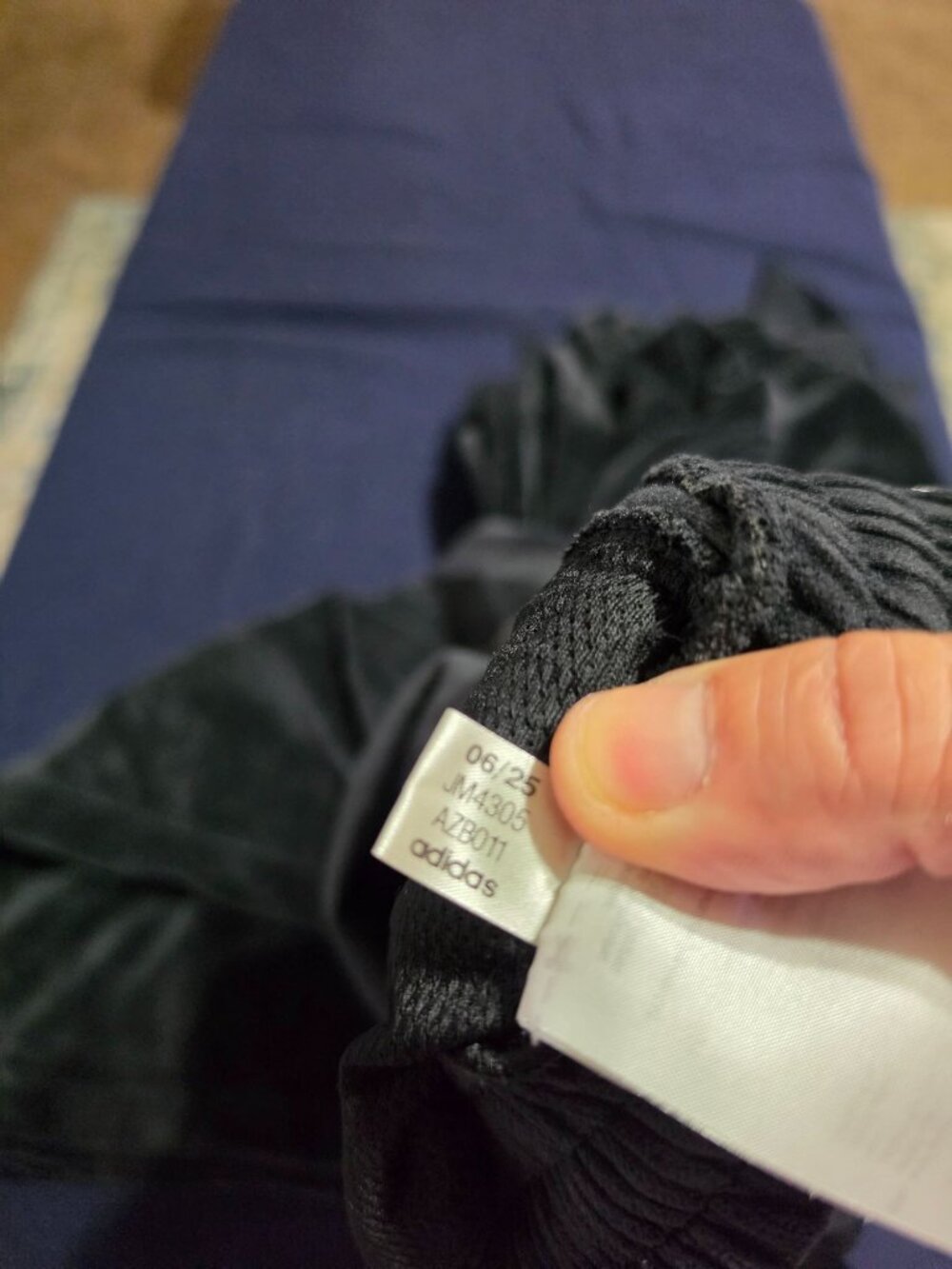 Black Velvet Full-Zip Jacket L With Ribbed Cuffs & Hem - Picture 14 of 14